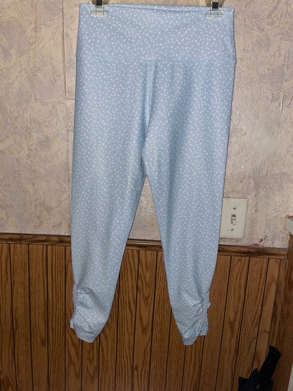 Blue & white polkadot Betsey Johnson yoga pants (L)
